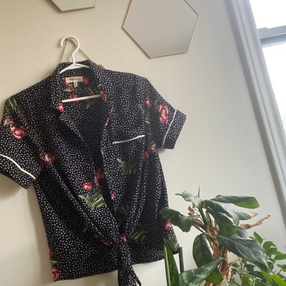 Button-up polka-dot shirt top with flower roses - Picture 5 of 5